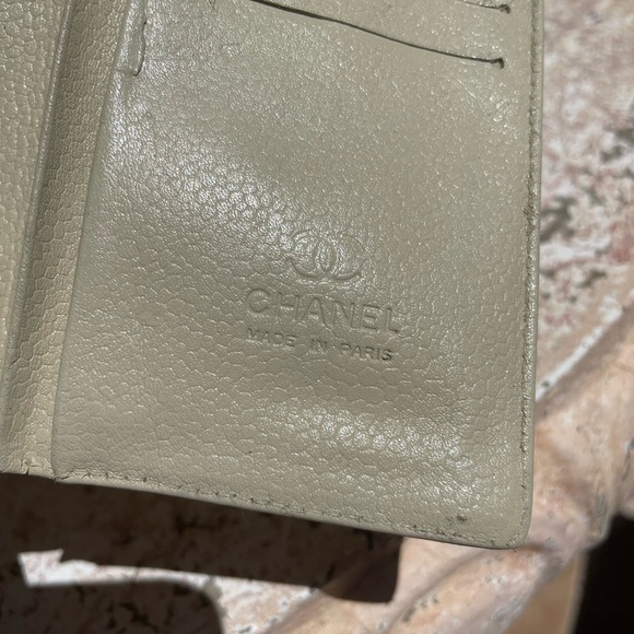 Chanel bifold wallet - Picture 4 of 9